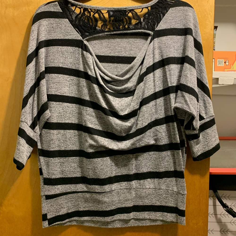 Blouse - Picture 2 of 2